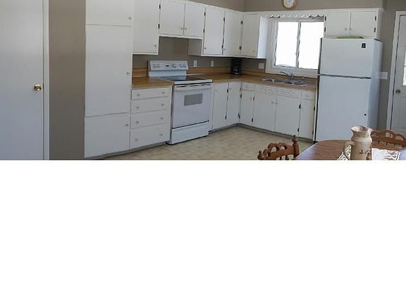 2nd image of 909 10th St NE