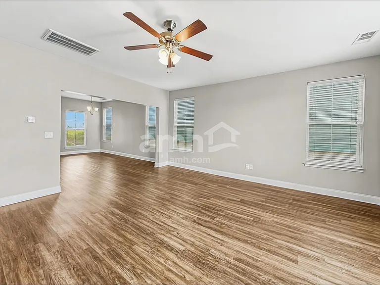 5335 Tupelo St — Photo 6
