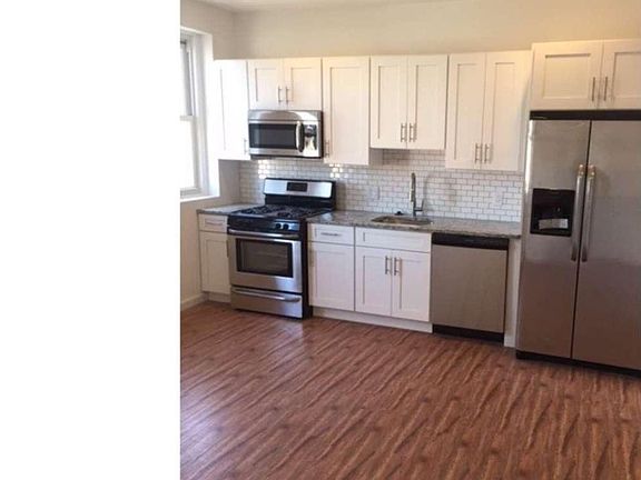 3rd image of 1700 W Girard Ave #1