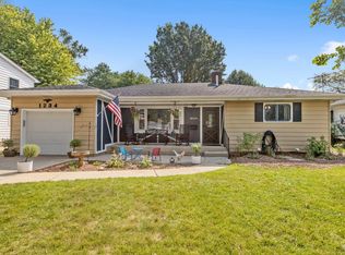 1234 Grandview Ave, Lockport, IL 60441