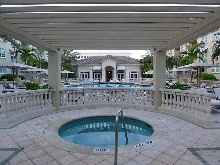 Jacuzzi.