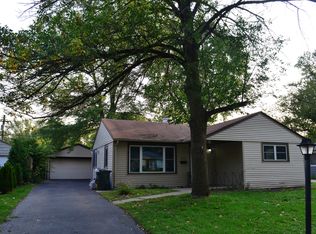 3727 Bluebird Ln, Rolling Meadows, IL 60008