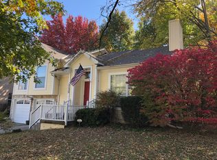 2139 SE 6th Ter, Lees Summit, MO 64063
