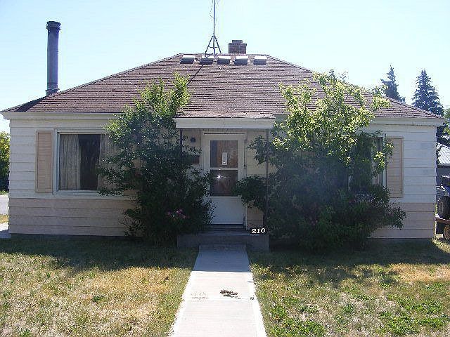 1st image of 210 Wadsworth Dr