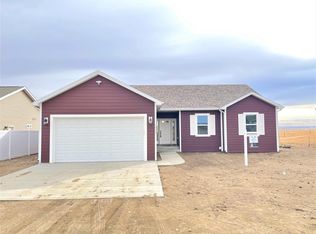 5626 Bailey Ave, Williston, ND 58801