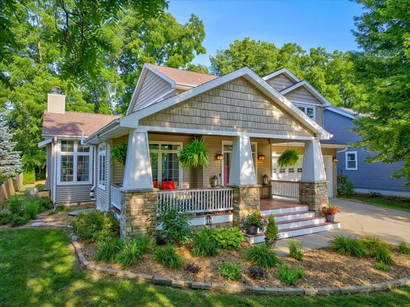 2683 Dungarvan Rd, Fitchburg, WI 53711