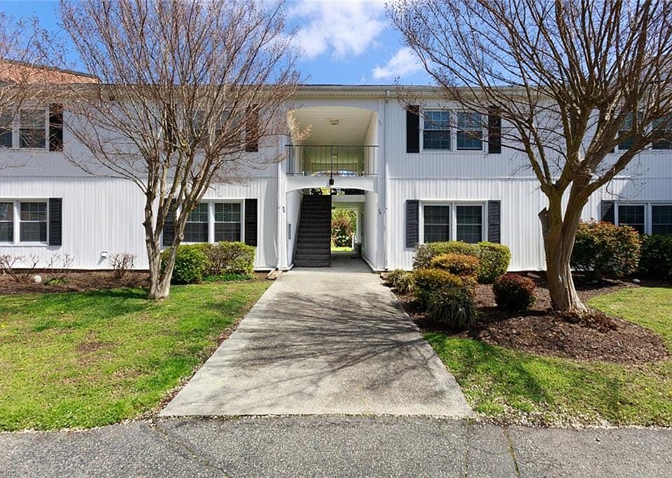 1st image of 50 Towne Square Dr