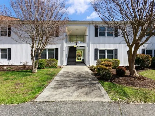50 Towne Square Dr, Newport News, VA 23607