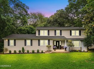 32 Ellen Ct, Ocean, NJ 07712