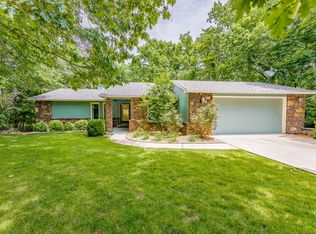 64 Elizabeth Dr, Bella Vista, AR 72715