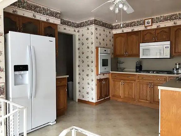 5th image of 345 Coe St