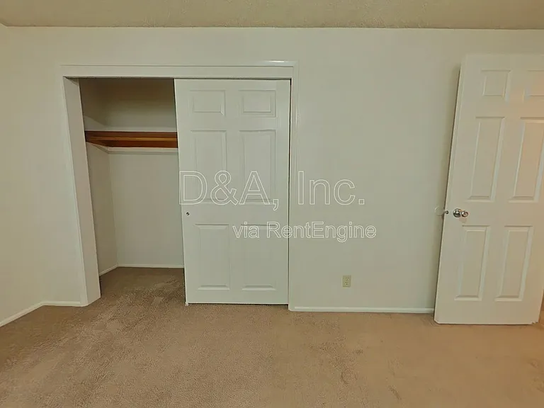 2201 NW Grant Ave #4 — Photo 7