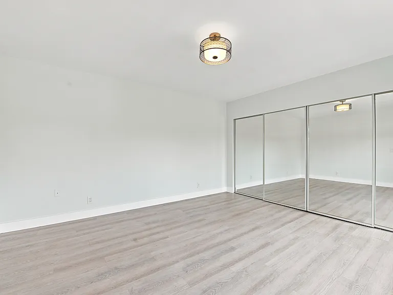 2695 Albatross Rd N #100 — Photo 5