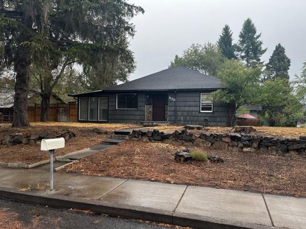 570 NE Norton Ave