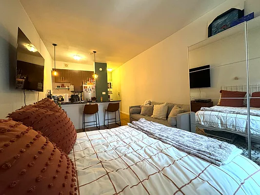 Rented by Douglas Elliman | media 11