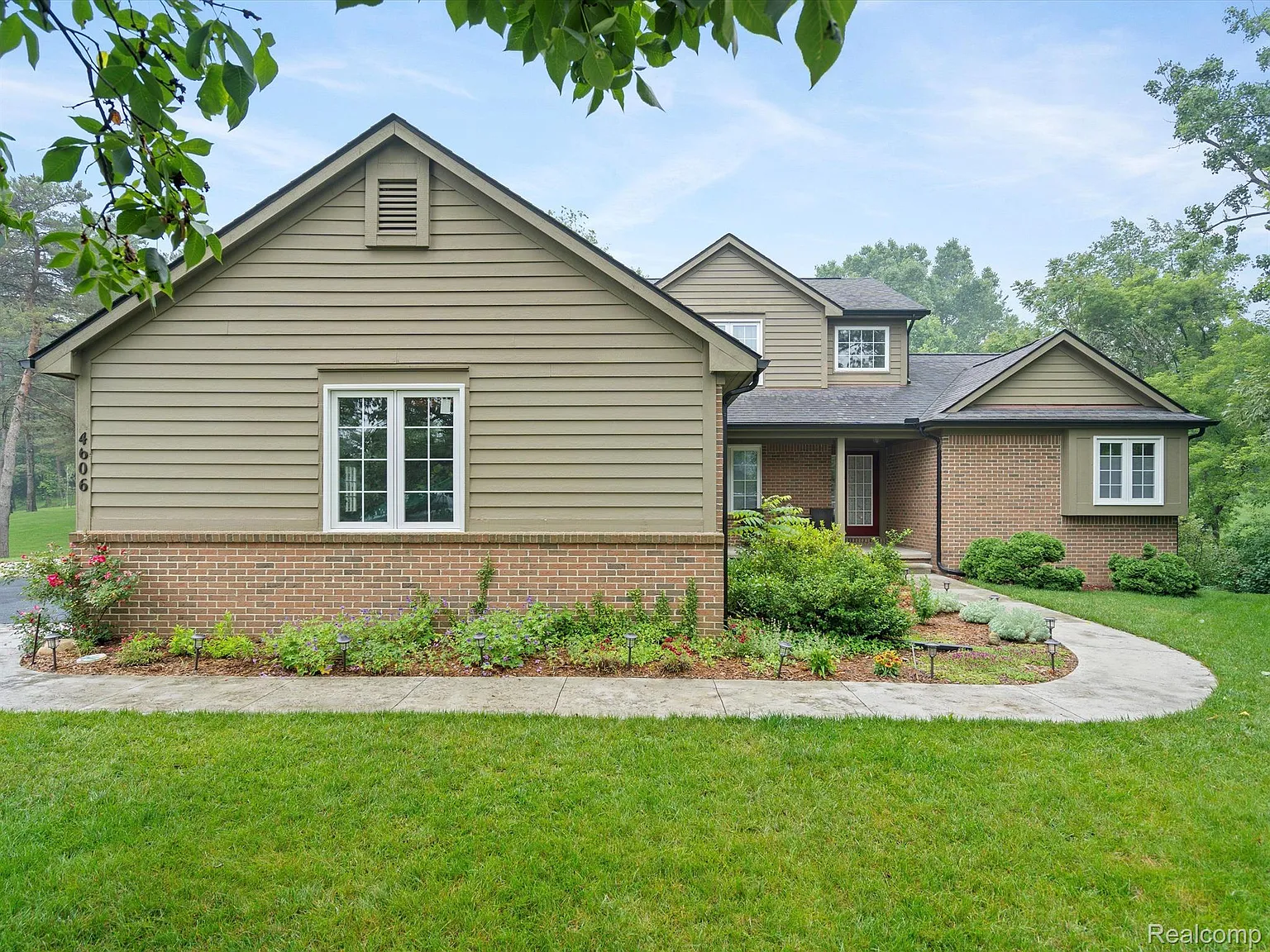 4606 Grass Lake Rd photo 1