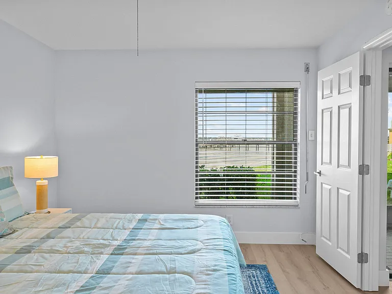 6051 Sun Blvd #111 — Photo 14