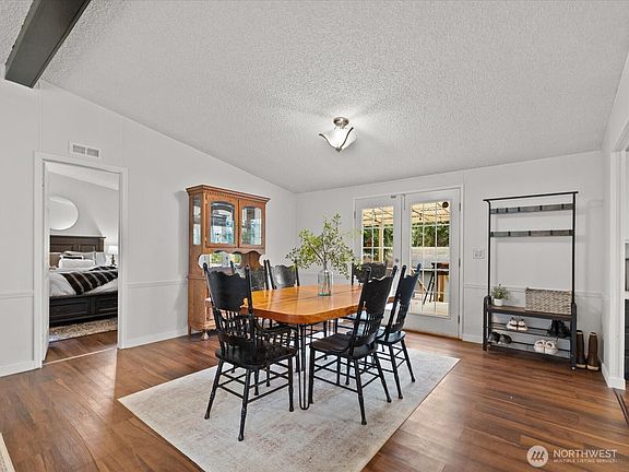5th image of 16730 80th Avenue NW