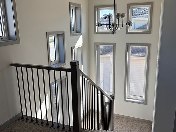 5th image of 10416 191st St