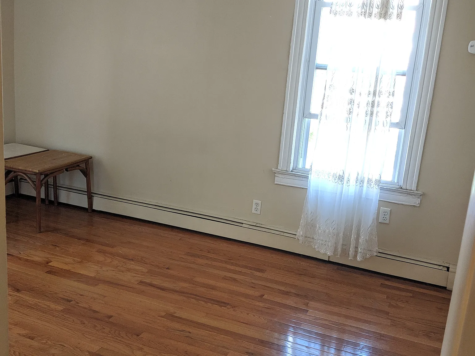 7 bed, 2500 sqft, $6,500 — Photo 4