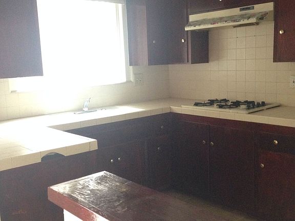 2nd image of 600 Evergreen St APT 5