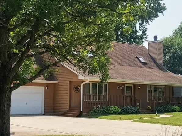 41W475 Silvana Dr, Elgin, IL 60124