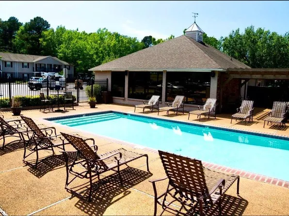 2112 Old Taylor Rd APT B5, Oxford, MS 38655