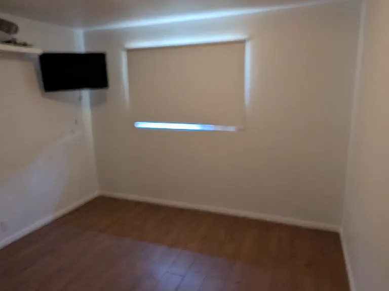 420 W Cheery Lynn Rd — Photo 21