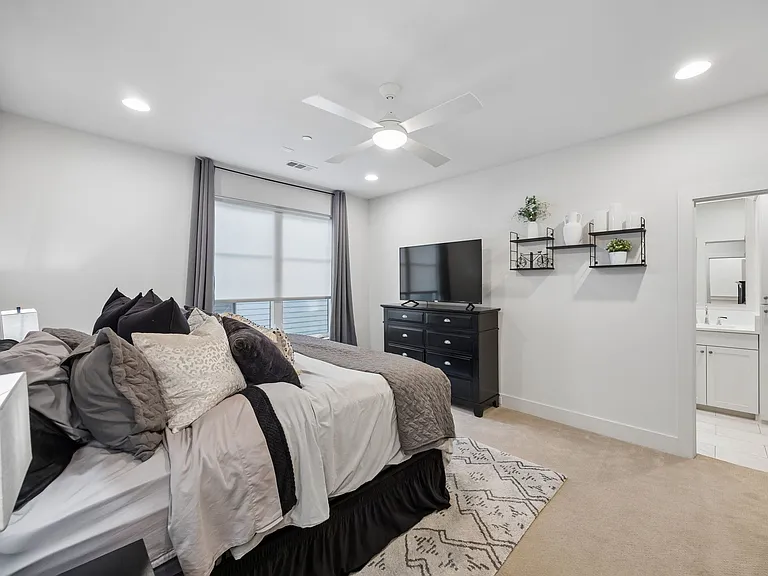 2715 Kimsey Dr #102 — Photo 30
