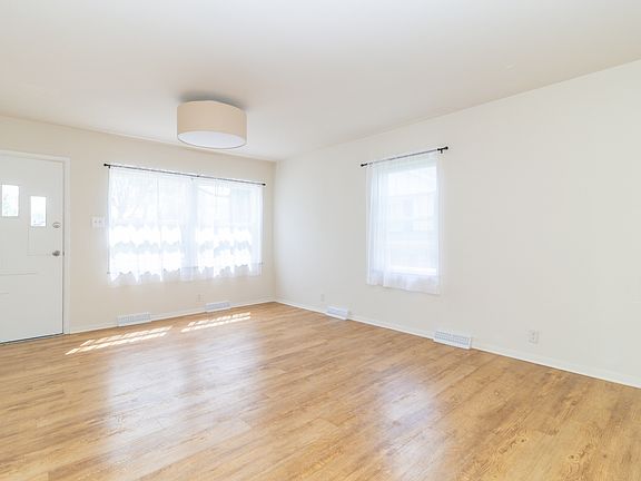 4th image of 214 Garfield Dr