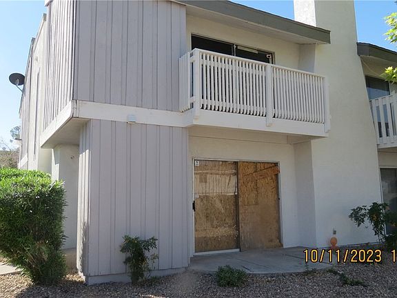 3rd image of 594 Willow Green Dr