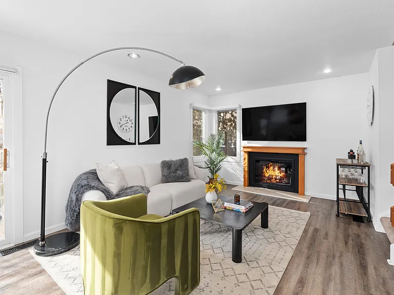 814 W Bleeker St #C1 — Photo 6