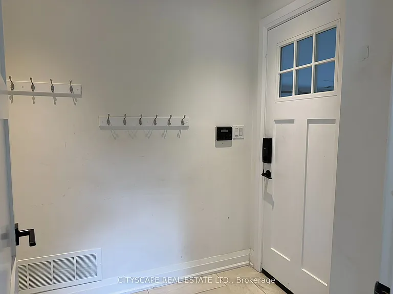 2009 Waters Edge Dr — Photo 30