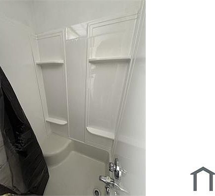 2nd image of 24 Pearl St #2