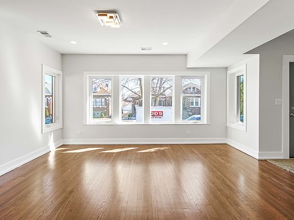 4th image of 1520 Cuyler Ave