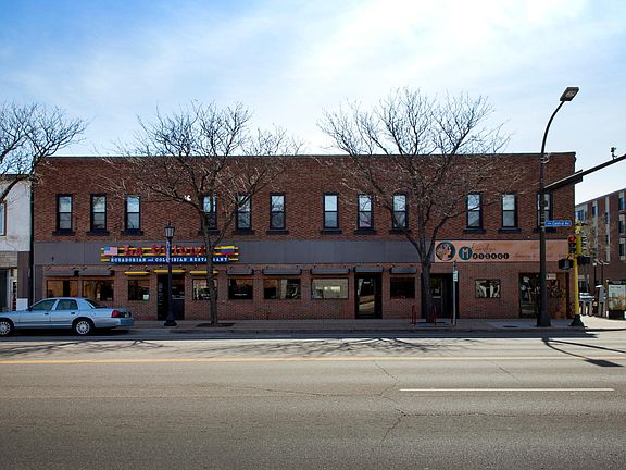 4th image of 2203 1/2 Central Ave NE
