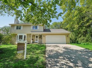 7966 W Oakbrook Cir, Madison, WI 53717