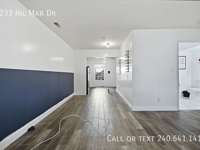 5233 Hil Mar Dr — Photo 10