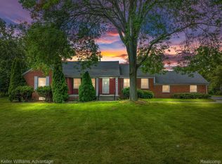 19647 Angling St, Livonia, MI 48152
