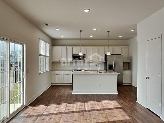 4th image of 8418 Merlin Dr