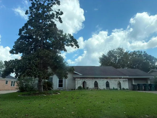 1320 Sheridan Ln, Beaumont, TX 77706