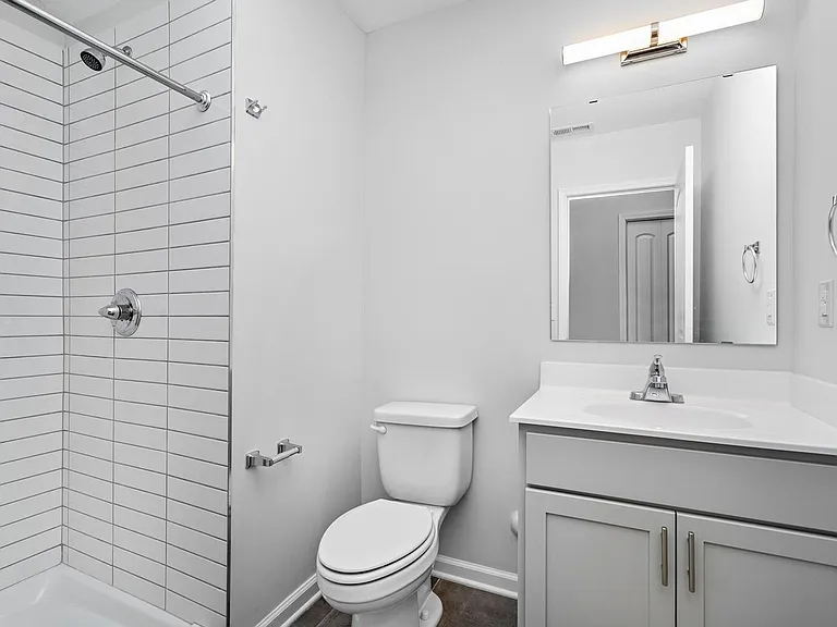 2109 Aldrich — Photo 17