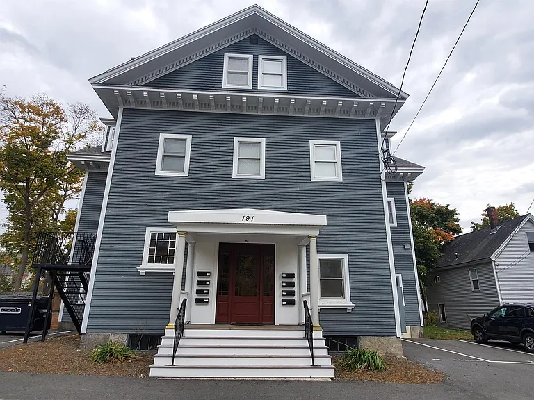 191 Center St — Photo 10
