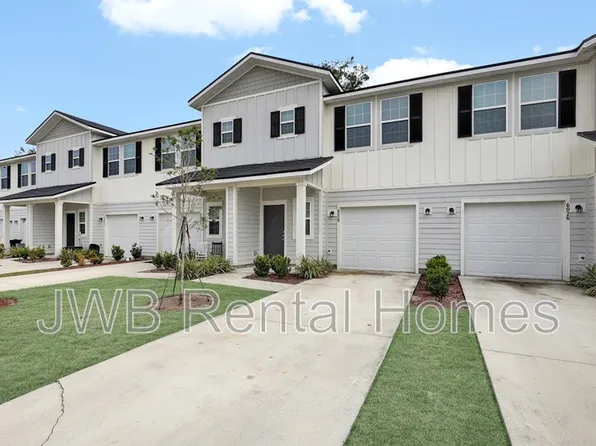 6028 Carolines Ct, Jacksonville, FL 32277