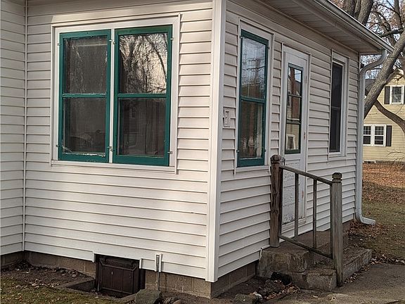 4th image of 2014 3rd Street E