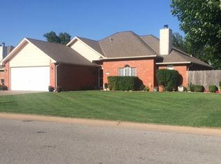 2513 Liberty Ln, Enid, OK 73703