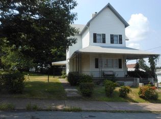 960 Center St, Freeland, PA 18224