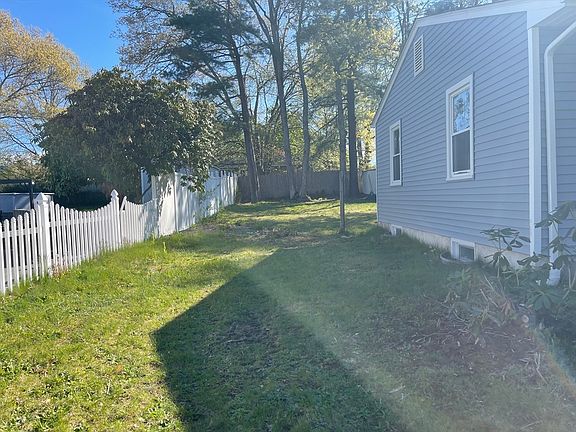 2nd image of 48 Briarwood Dr