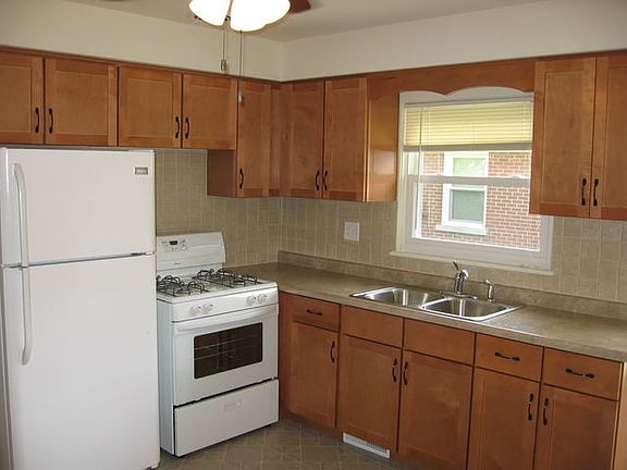 2nd image of 542 N Yale Ave #544