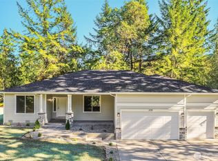 539 NW 198th Avenue Ct NW, Lakebay, WA 98349